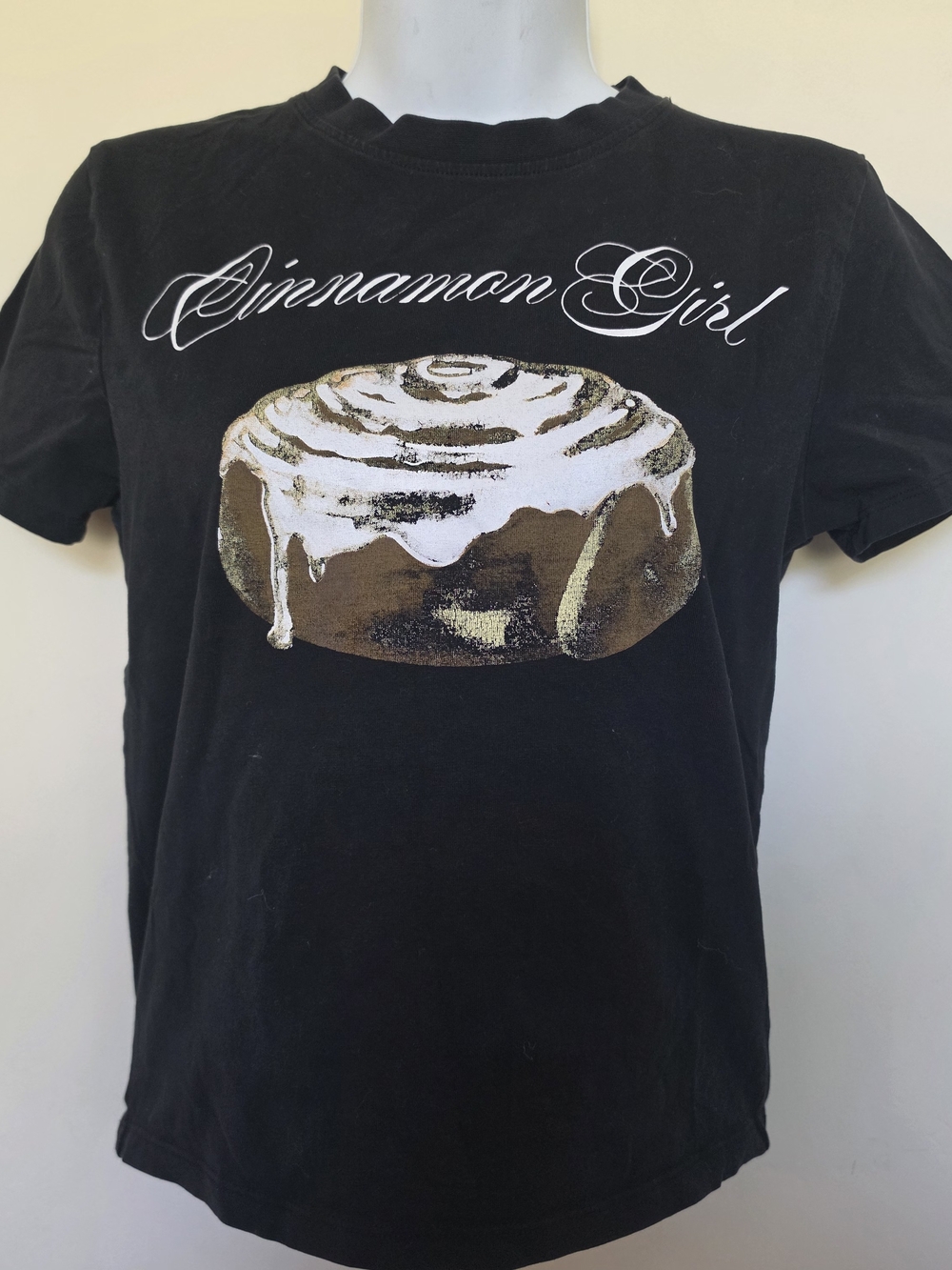 Cinnamon Girl Black Graphic Tee with Cinnamon Roll Motif